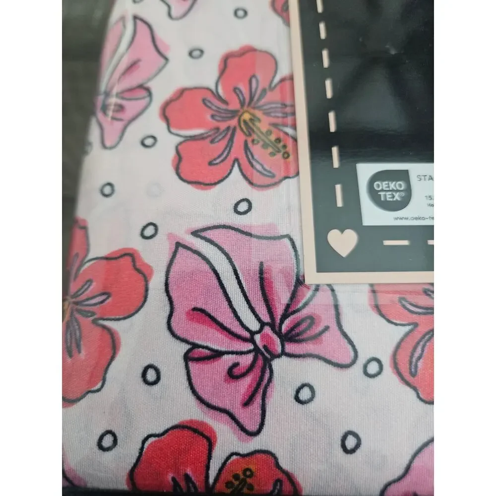 Betsey Johnson 6 piece queen sheet Bow Hibiscus pink Wrinkle Resistant Easy Care